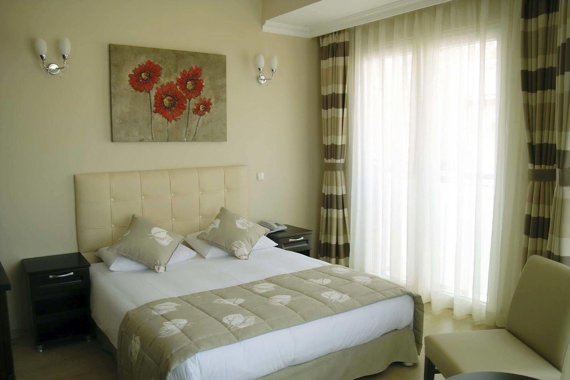 Marine House Boutique Hotel Adalar Ngoại thất bức ảnh