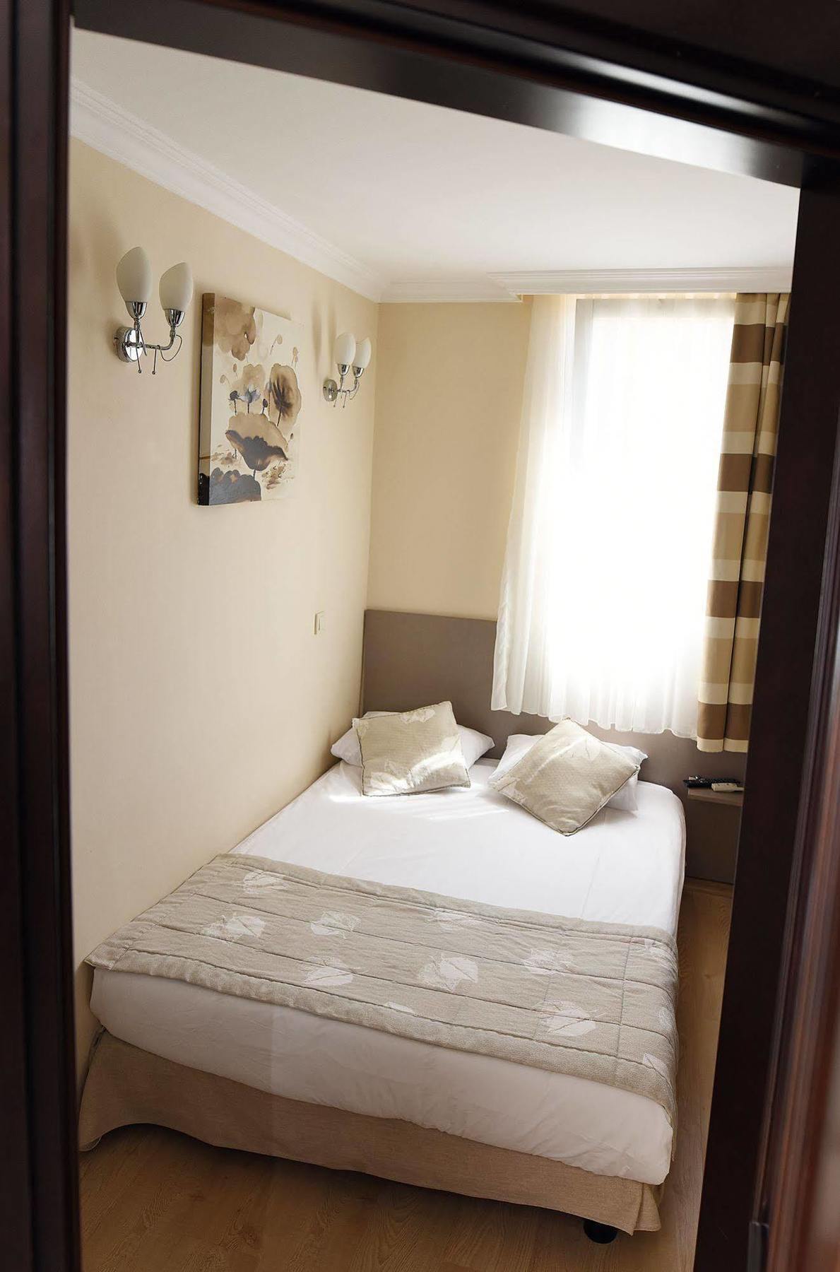 Marine House Boutique Hotel Adalar Ngoại thất bức ảnh